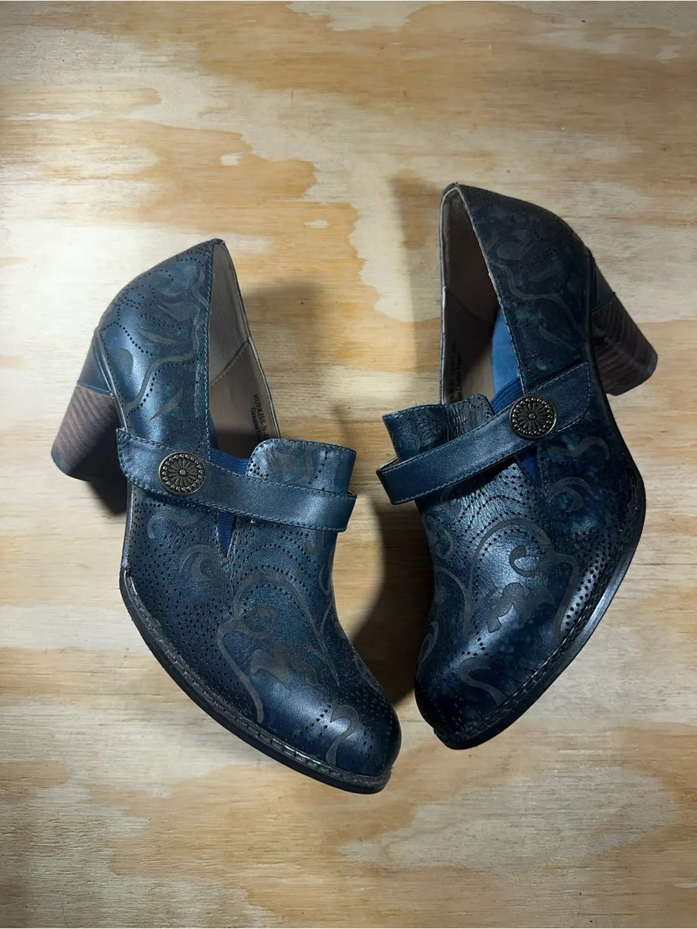 L'Artiste by Spring Step Huekiss Navy Shoes Women’s Size 10